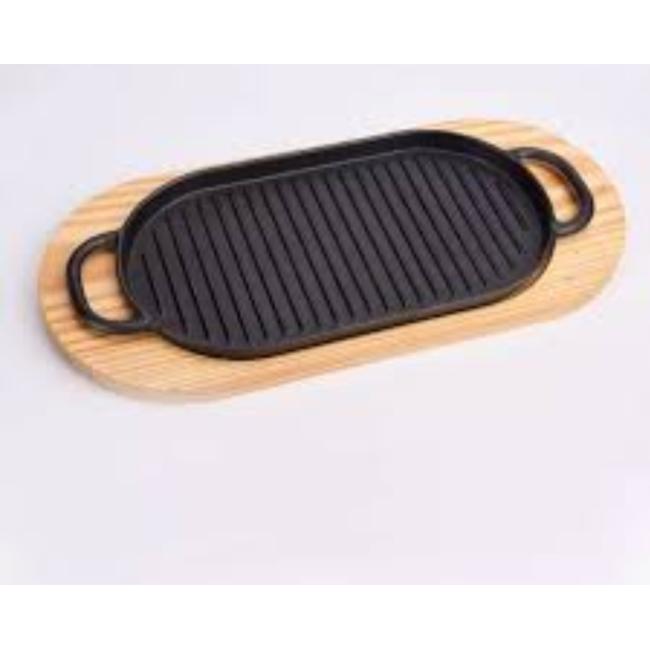 Bamboo serving board with saj plate